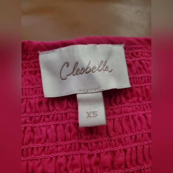 CLEOBELLA Avila Top in Magenta. Size XSmall EUC - Picture 2 of 3